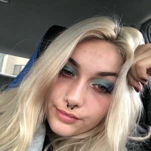 Meet your Posher, Evantillie